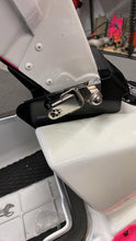 Load image into Gallery viewer, Wax Racing 550 Pole Lock